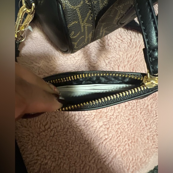 Calvin Klein bag - Picture 12 of 13